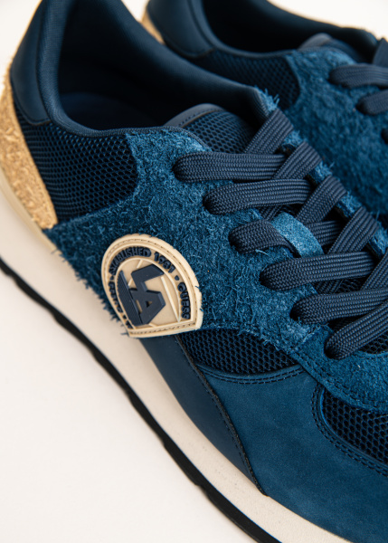 Кроссовки GUESS