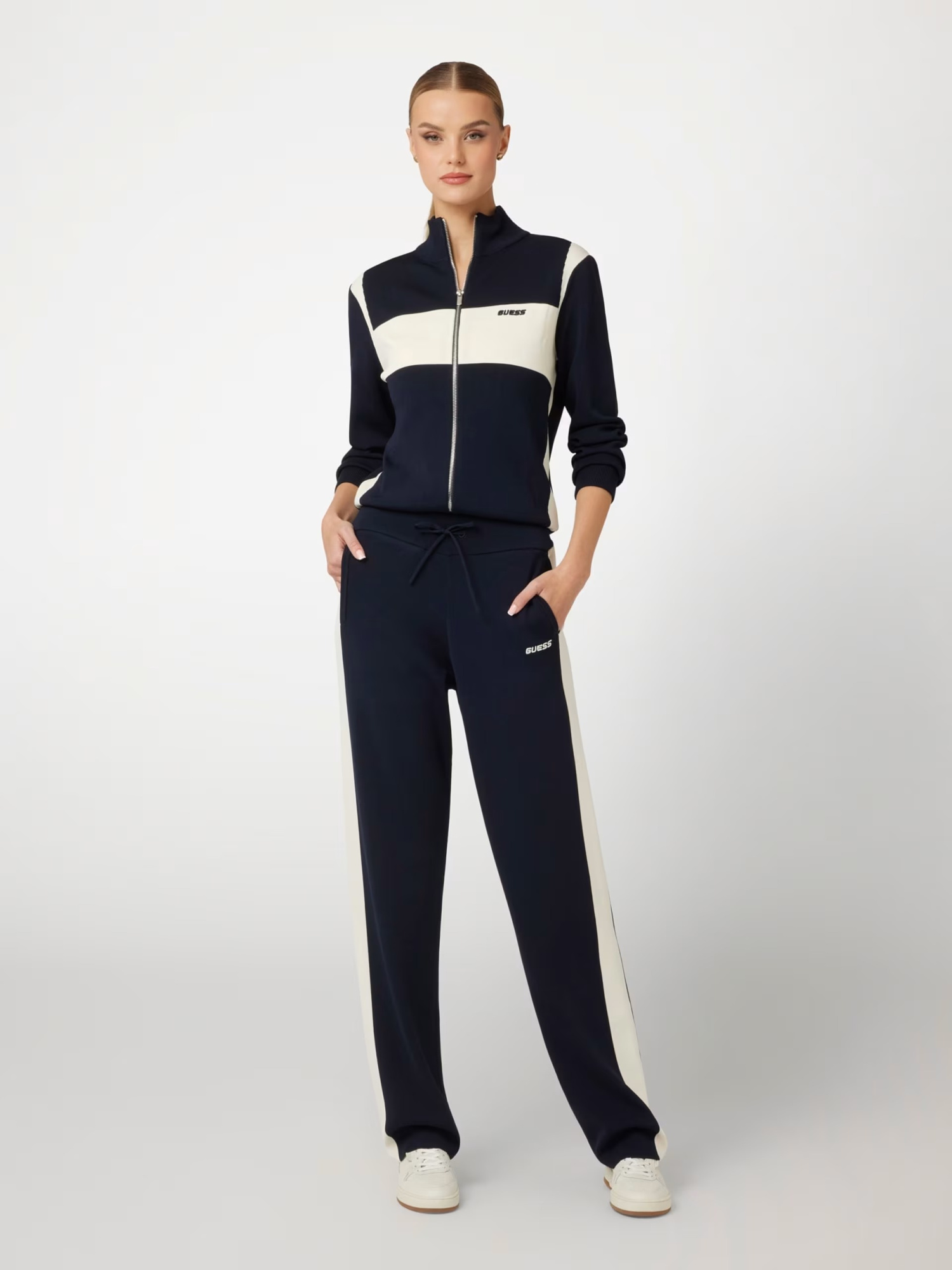 Брюки спортивные GUESS